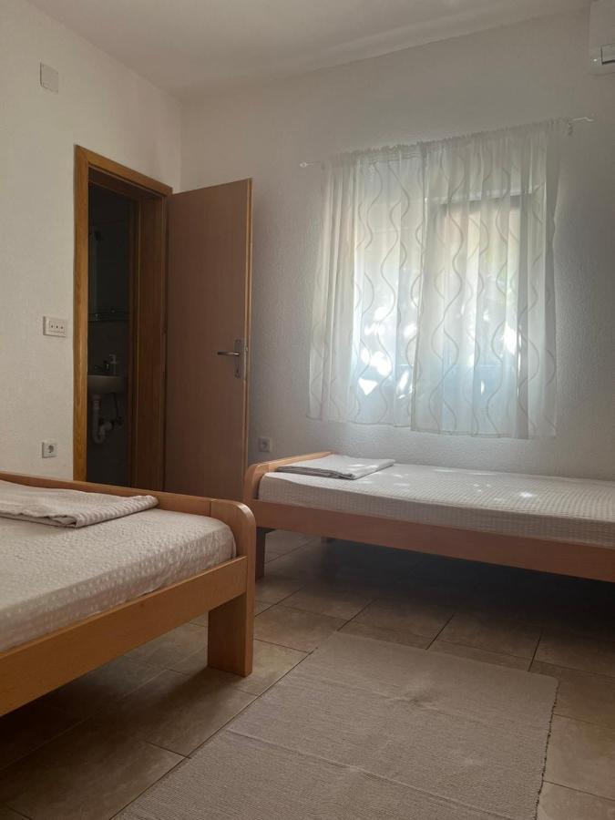 Apartment And Rooms Barbaric Неум Экстерьер фото