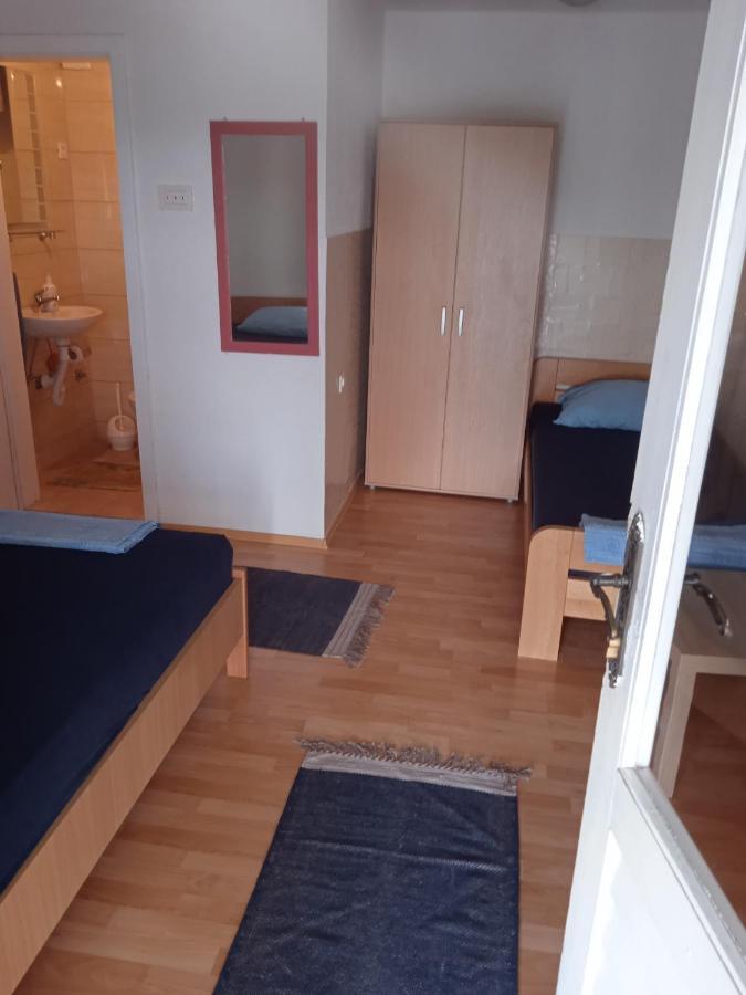 Apartment And Rooms Barbaric Неум Экстерьер фото