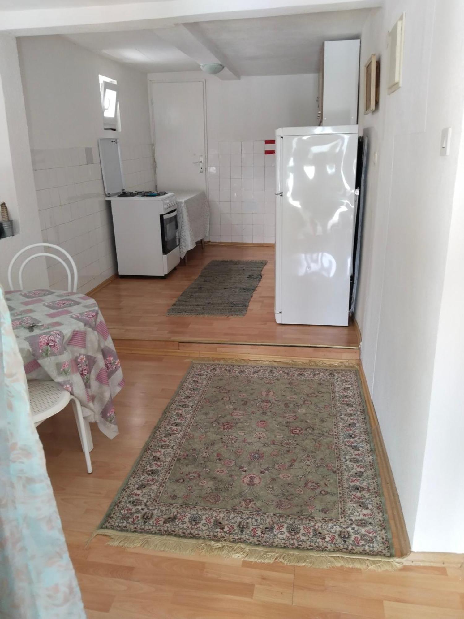 Apartment And Rooms Barbaric Неум Экстерьер фото
