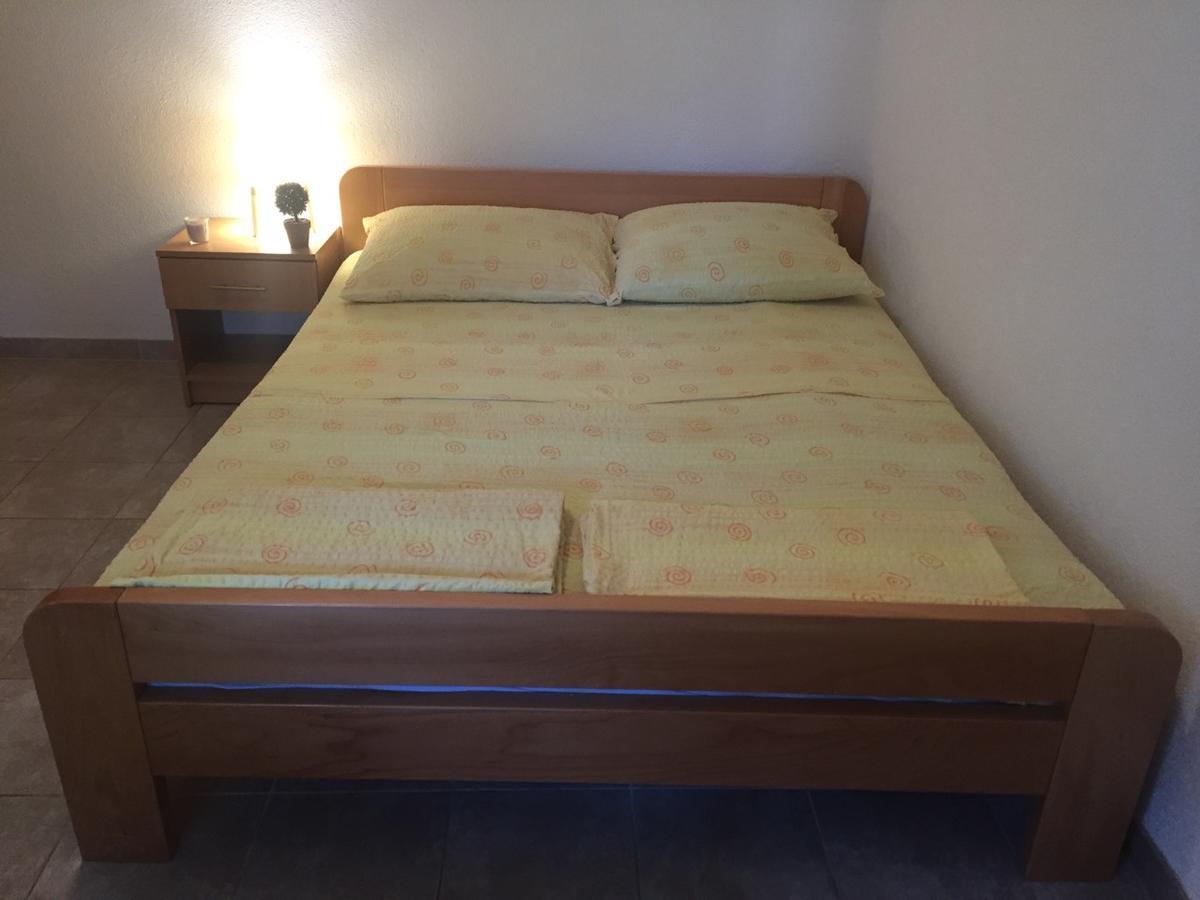 Apartment And Rooms Barbaric Неум Экстерьер фото
