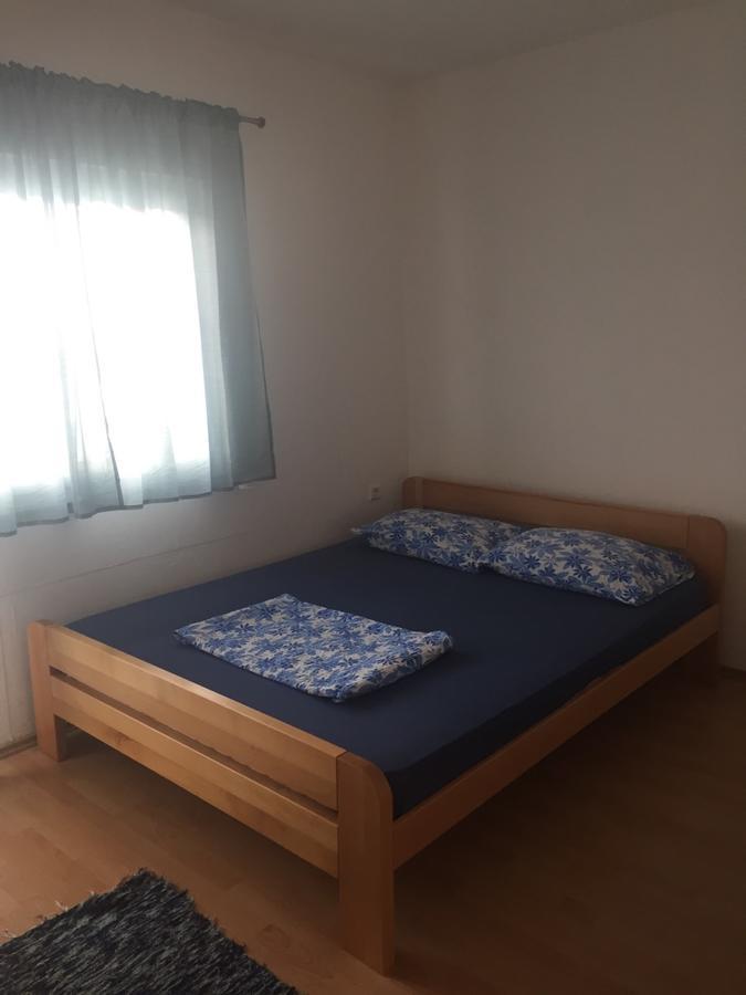 Apartment And Rooms Barbaric Неум Экстерьер фото