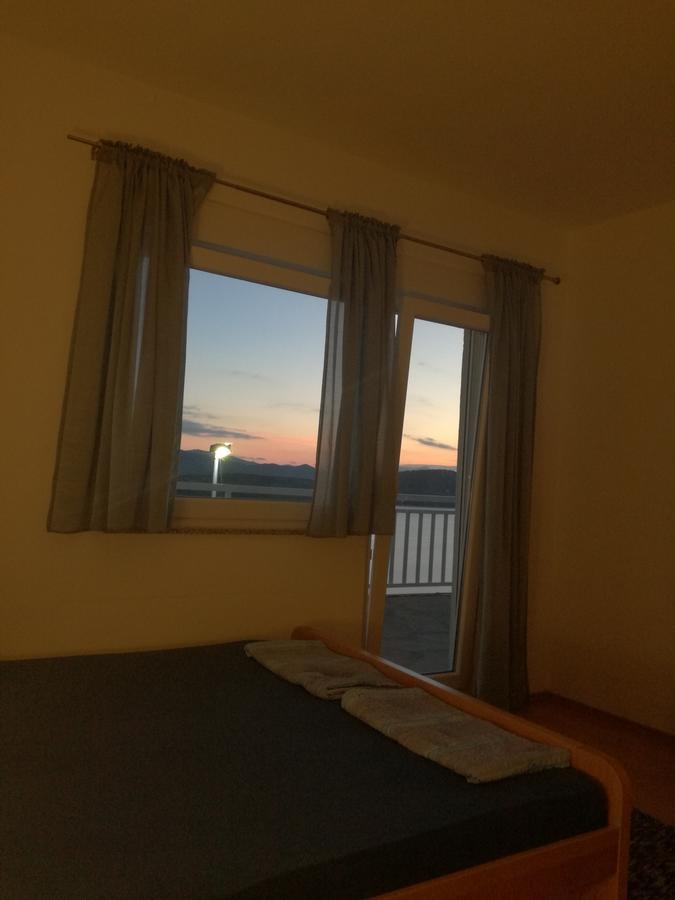 Apartment And Rooms Barbaric Неум Экстерьер фото