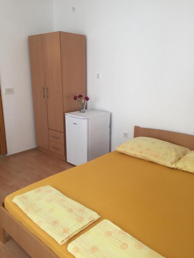 Apartment And Rooms Barbaric Неум Экстерьер фото